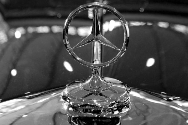 Sobre fotos preto e branco - Mercedes