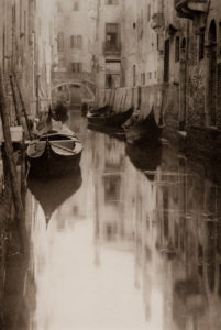 Alfred Stieglitz - Venetian Canal (1894)